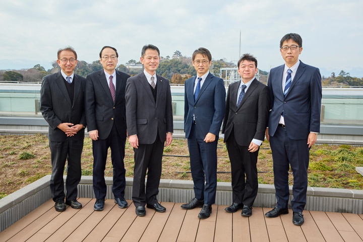 彦根市におけるアクティブラーニング教室を推進した教育委員会の方々。