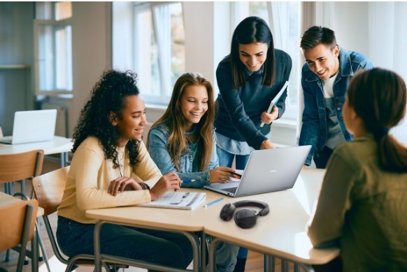 Empowering Educators Inspiring Future